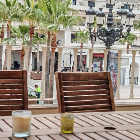 La Plaza De * Нерха